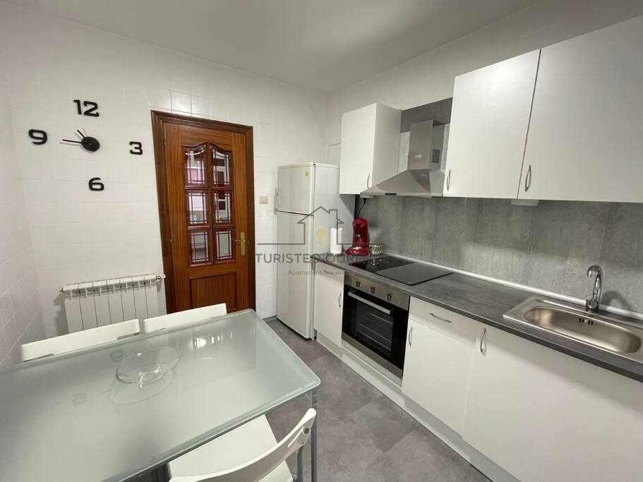 O Cuarto De Abastos Apartment Ourense Bagian luar foto